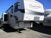 34020 - 41' 2009 Gulf Stream Wide Open Endura 40 Max w/3 Slides & Generator - Toy Hauler Image 1