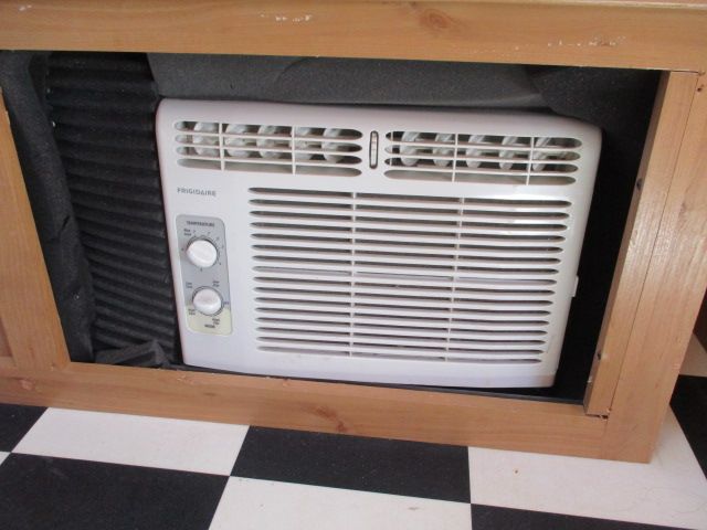 34491 - 17' 2015 Shasta Airflyte Image 12