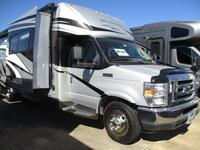 34572 - 31' 2010 Jayco Melbourne w/3 Slides Image 1