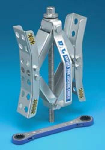 tire-chocks-wheel-locks