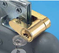 trailer-coupler-locks