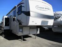 34020 - 41' 2009 Gulf Stream Wide Open Endura 40 Max w/3 Slides & Generator  - Toy Hauler Image 1