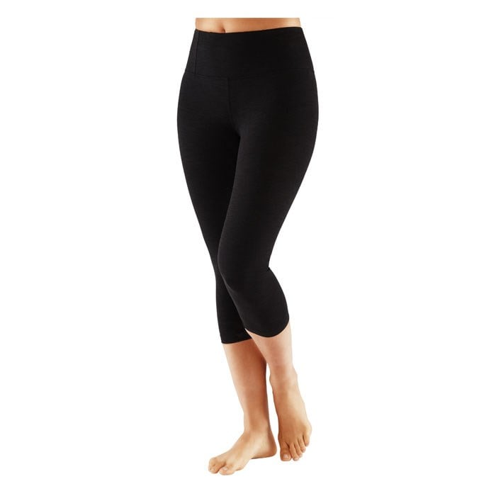 Manduka Women&#39;s Essential Capri Leggings