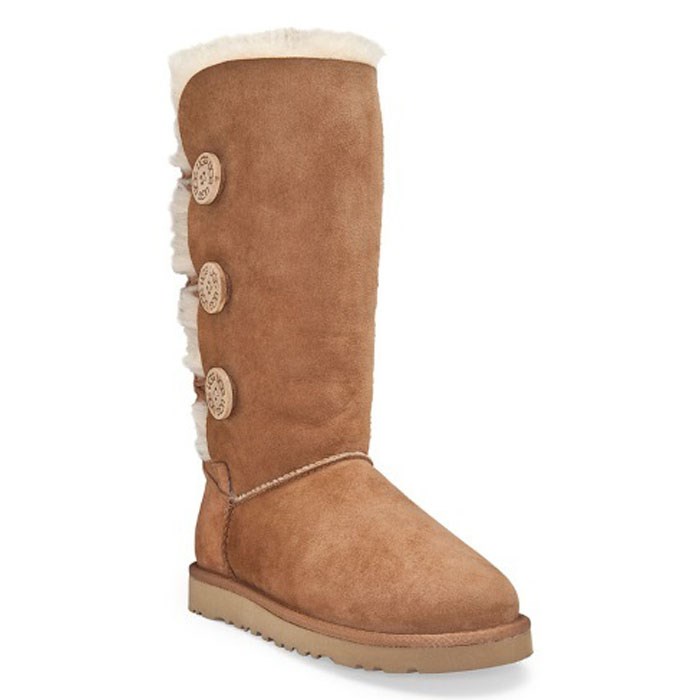 UGG Women&#39;s Bailey Button Triplet II Snow B