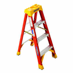 Werner 4 ft. H x 19.88 in. W Fiberglass Step Ladder 300 lb. Type IA