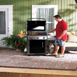 Weber Spirit E-310 3 burner Liquid Propane Grill Black