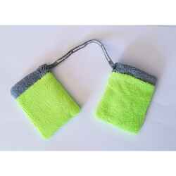 Cleans smudges and grime from your glasses and screens.