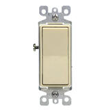 Leviton 15 amps Rocker Switch Ivory Decora 1 pk