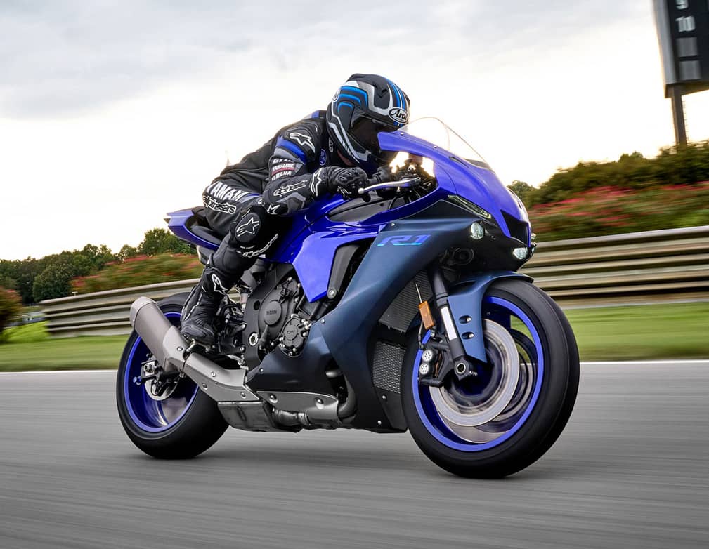 Action image of YZF-R1 2023