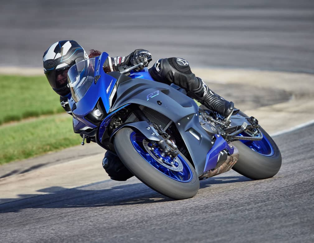 Action image of 2023 YZF-R7