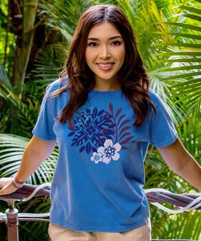 Quaint Quilt - Blue Hawaii Dyed Short Sleeve Scoop Neck T-Shirt