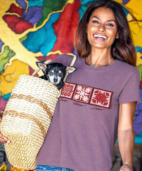 Hawaiian Quilts - Red Wine Dyed Short Sleeve Crewneck T-Shirt