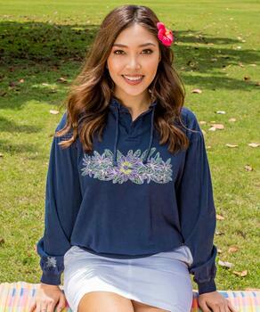 Naupaka - Navy Long Sleeve Lightweight Pullover